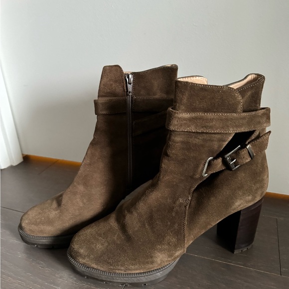 Unisa Boots - NEVER WORN - Picture 7 of 9